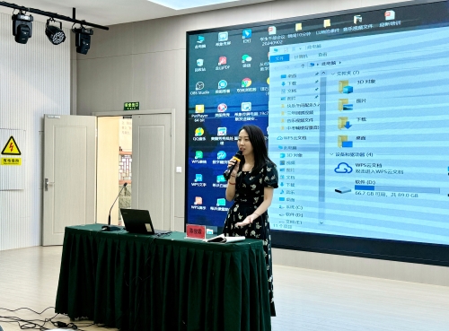 电脑显示屏 中度可信度描述已自动生成